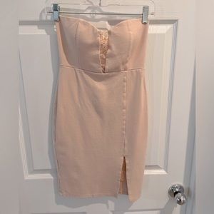 Charlotte Russe Pale Pinky Peach med